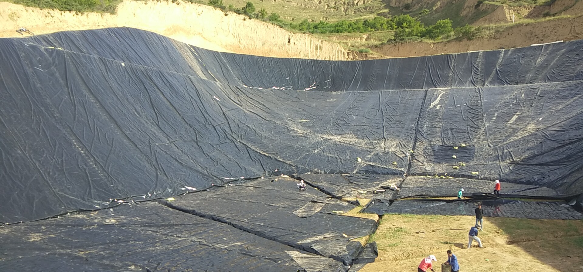 填埋場內坡面土工膜如何修補