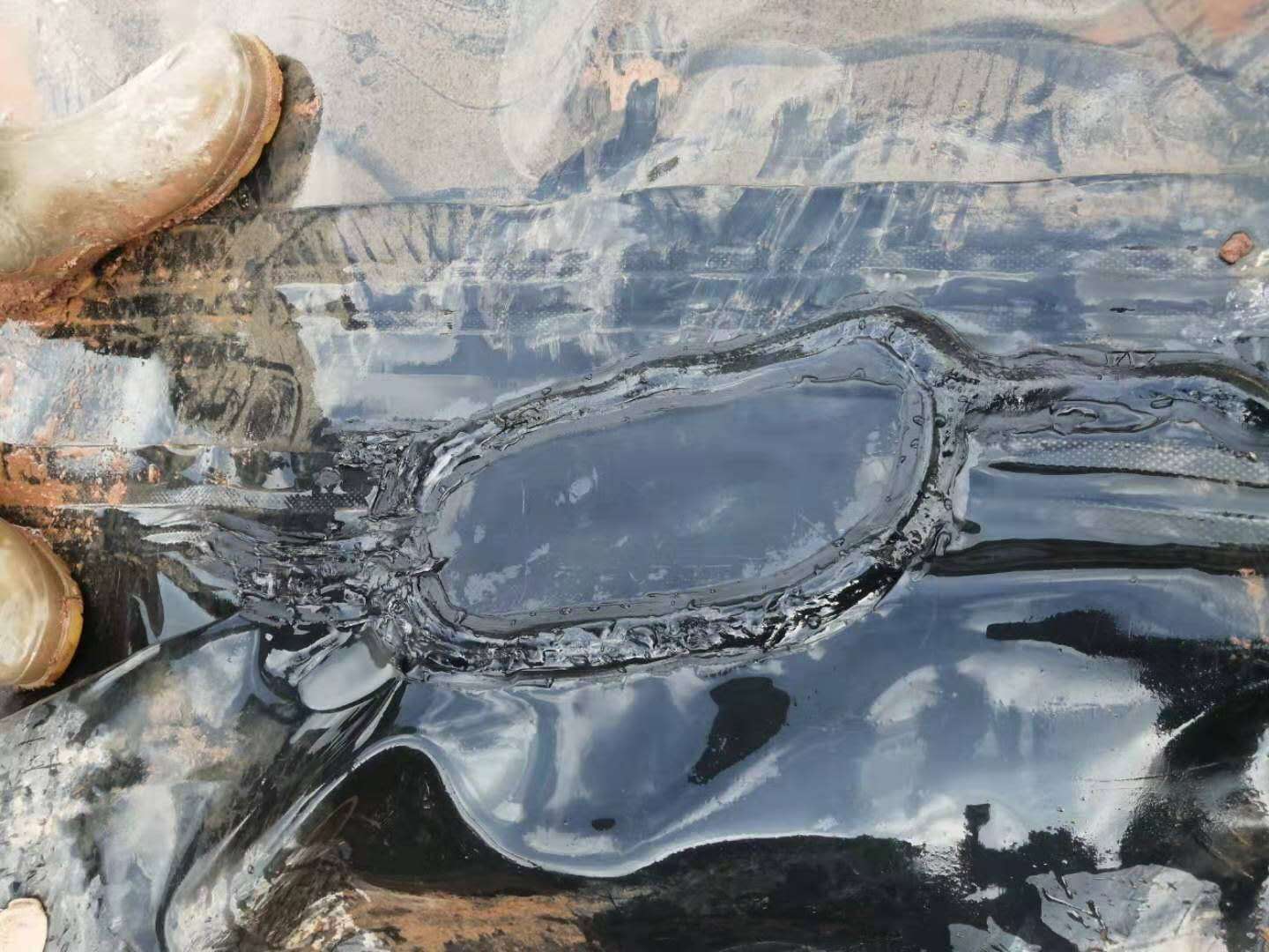 填埋場內坡面土工膜如何修補