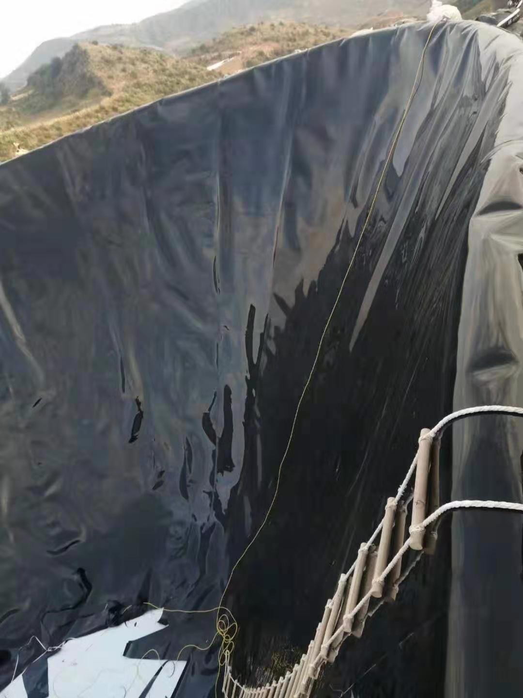 土工膜現場檢漏的方法大概有兩種