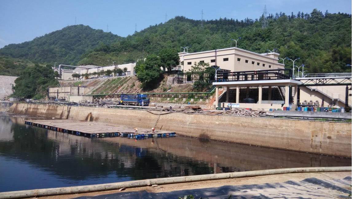 哪種規格的HDPE膜可滿足調節池防滲系統施工操作要點？