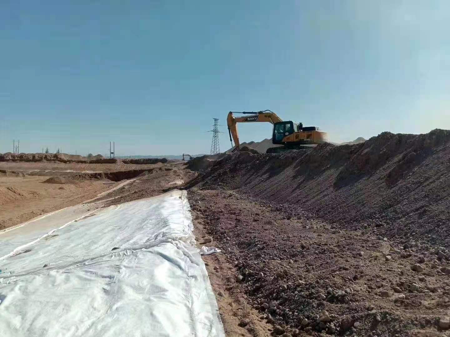 城鄉調蓄水池土工膜材料及厚度
