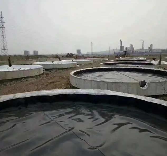 HDPE膜防滲系統主要應用于環保工程和水利工程